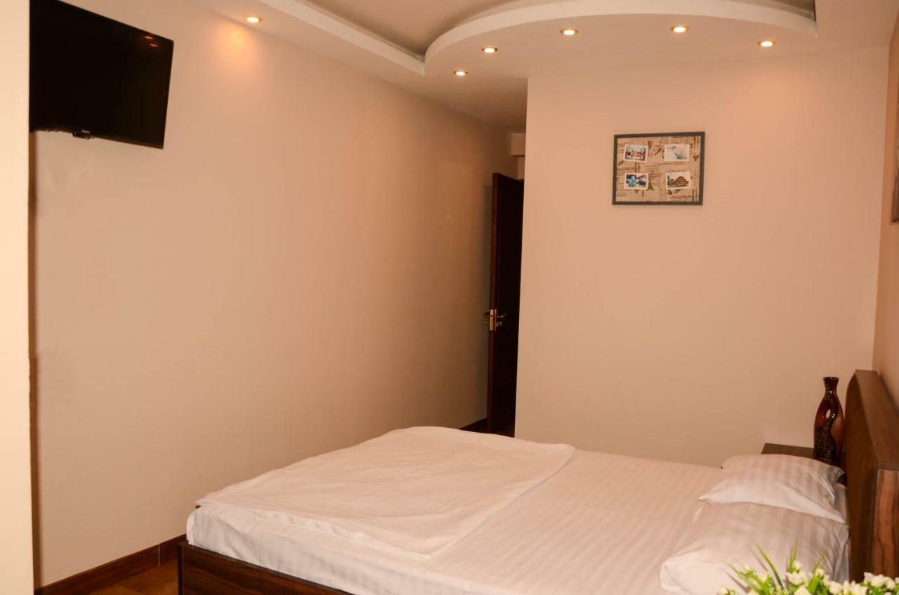 Prime Hotel Tours Erivan Exterior foto