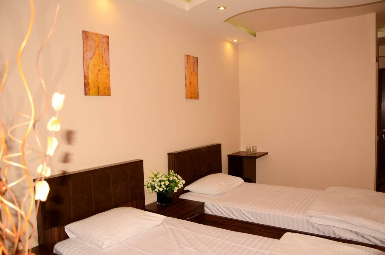 Prime Hotel Tours Erivan Exterior foto