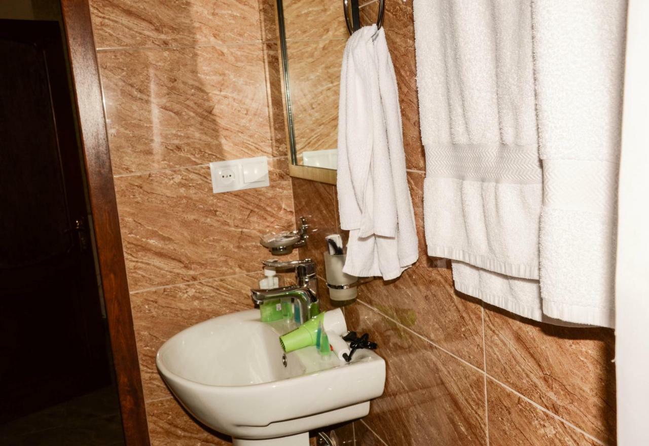 Prime Hotel Tours Erivan Exterior foto